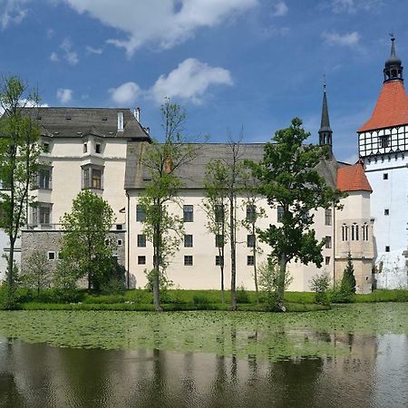 Castle Area Blatna Villa Luaran gambar